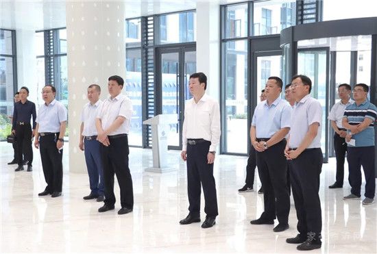 临沂市委副书记、市长任刚到山东华业鲁蓝表面科技生态示范园调研