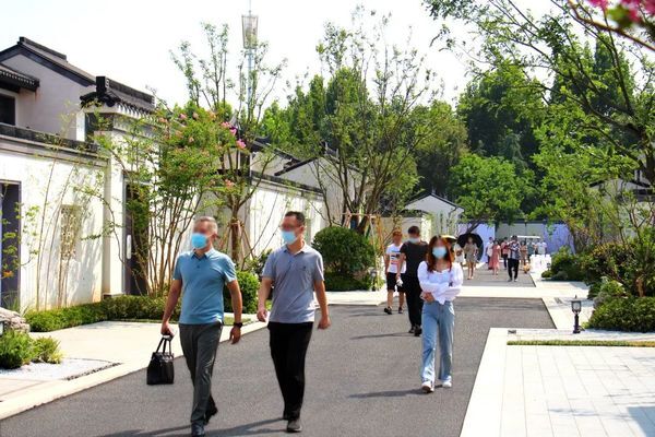 玺月展卷 风雅共赏