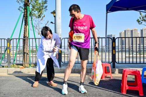 临马 “炒鸡”宠你7.jpg